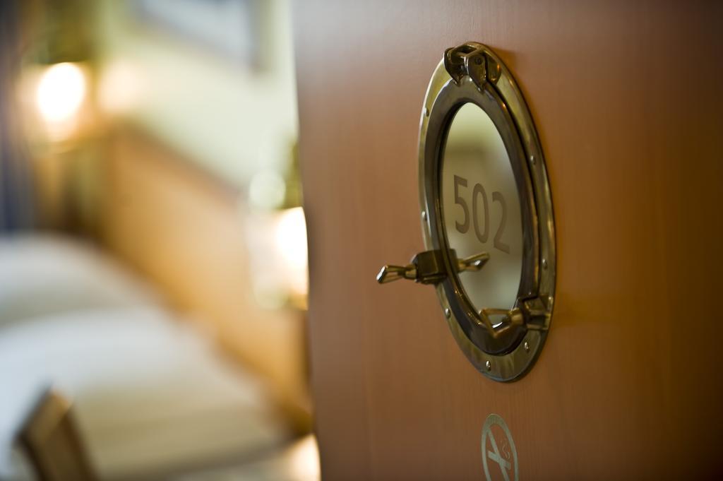 วินด์แฮม ชตรัลซุนด์ ฮันเซดอม Hotel ชตราลซุนด์ ภายใน รูปภาพ
